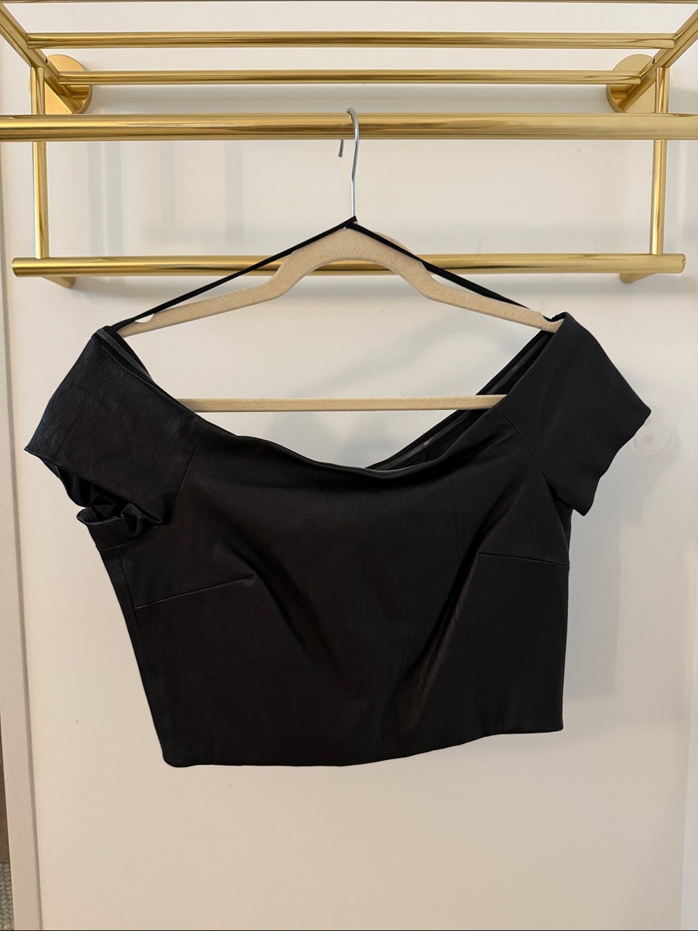 Alice + Olivia Black Off-Shoulder Crop Top
